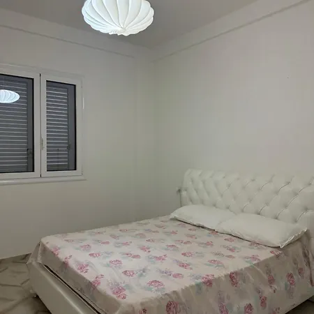 Apartament Dalanaj *